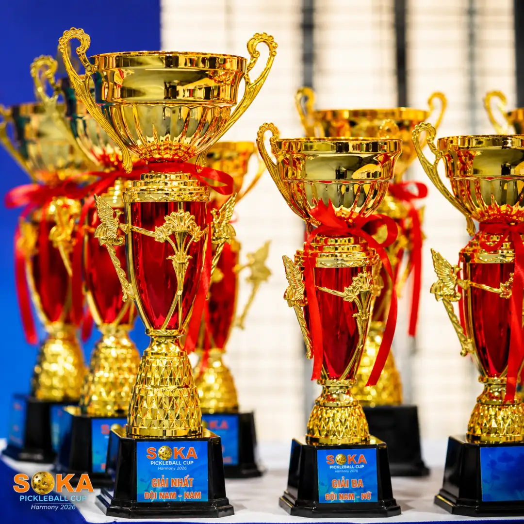 Cúp Vàng Thể Thao In/Khắc Logo Theo Yêu Cầu